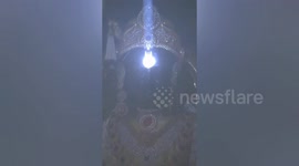 An Ayodhya Surya Tilak adorns Bhagwan Ram Lalla’s forehead on Ram Navami, devotees mesmerised
