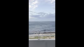 Strong Winds Push Waves Away From Shoreline