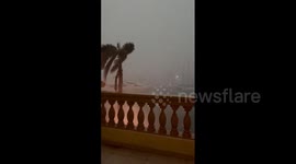 UAE: Heavy Rain, Strong Winds Lash Dubai 2