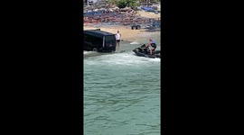 Tourist launches jet ski off van's back to Thai beach