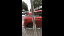 Flooded house: Seville residents groove while clearing water