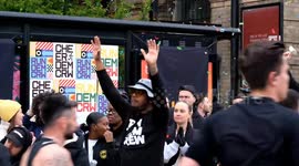 Infectious enthusiasm at the Run Dem Crew cheer zone lifts flagging London Marathon runners