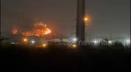 Delhi - Fire continues at Ghazipur landfill site, residents say, ‘smoke causing discomfort…difficult to breathe