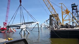 USA: Specialized Barge Fleet Lifts Section of Francis Scott Key Bridge in Baltimore