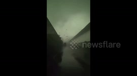 Fierce winds rip apart factory roof in southern China