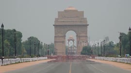 Flames, smoke continue to emerge from massive landfill in Delhi
