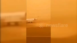 Powerful sandstorm turns sky orange in Libya