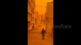 Massive dust storm in Libya turns whole cities red