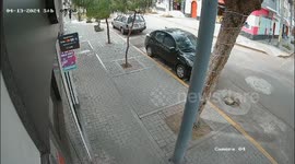 Misunderstood intent: women mistake innocent arrival for robbery attempt in Peru
