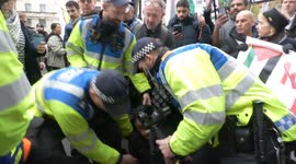 Heated scenes as pro-Palestine protesters face off with pro-Jewish demo in Central London