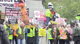 Anti-ULEZ, anti-Sadiq Khan rally held in Trafalgar Square ahead of Mayor of London election