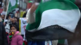 UK: Thousands gather in London, calling for immediate ceasefire in Gaza