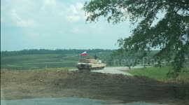 USA: M1A2 Firing downrange