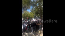US: Pro-Palestine, Pro-Israel Protesters Clash At UCLA 4