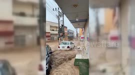 Saudi Arabia: Heavy rain causes flash floods across the holy city of Medina