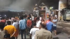 A massive fire broke out in a clothes shop due to short circuit on Northern India, no cagulty