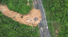 Aerial footage:24 died after fatal highway collapses in southern China