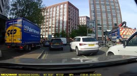 Car passenger takes on lorry driver in road rage argument