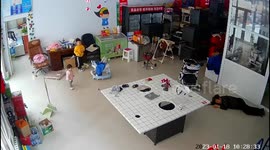 Brave boy helps grandma who collapsed on the floor