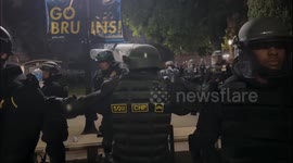 US: More Than 200 Arrested, Riot Police Moves Into Pro-Palestine Encampment At UCLA 4