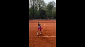 Little sister dominates sibling tennis showdown