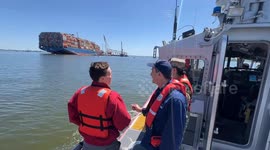 USA: Key Bridge Unified Command Incident Commanders observe progress of response