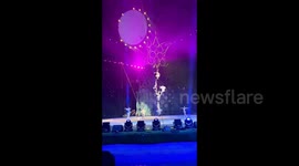 Acrobats tragically fall during aerial performance, killing 1 in China
