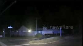 USA: Escambia County Deputies Crash into Fleeing Suspect's Vehicle