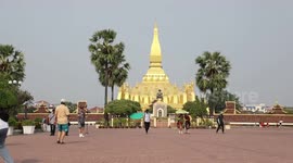 Laos embraces crowds of Chinese tourists during May Day holiday
