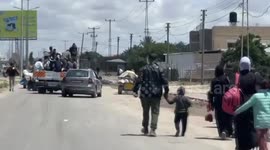 Gaza: Displaced people flee Rafah amid looming Israeli offensive