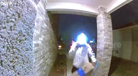 Amazon Driver Gets Spooked