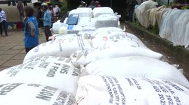 Kenya: Government distributes food aid to people displaced by floods
