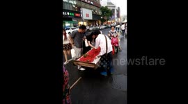 Fruit seller swaps customer's pick for less quality ones