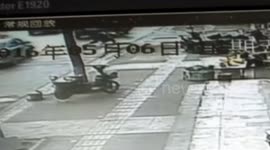 Man jumps out of illegal taxi