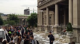 Protesters TP parliament building in Serbia