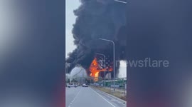 Fire rages from gas tank explosion at chemical plant that killed one in Thailand