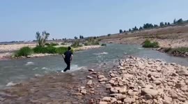 Heroic soldier saves boy from drowning in China