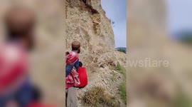 Massive landslide strikes northern India, road blocked