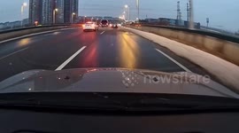 Car avoids series of road accidents in China