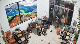 Man allegedly sexually assaults restaurant owner after tricking her to open the door in China