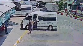 Female passenger 'drugs bus driver and steals his valuables' in Thailand