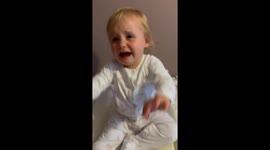 Toddler is soothed by Arsenal's famous chant in a heartwarming video