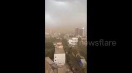 India: Massive Dust Storm Batters Mumbai Causing Casualties, Damage 5