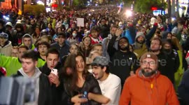 Protesters blocked Heroes' Square - traffic is completely paralyzed