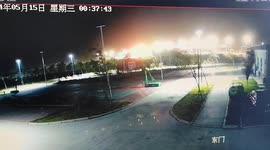 Fierce winds blows away basketball hoop in central China
