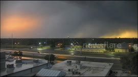 USA: Lubbock Witnesses Electrifying Light Show Amidst Evening Storms