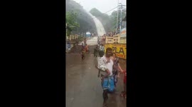 Flash floods claim teenager’s life at Old Courtallam Falls in Tamil Nadu’s