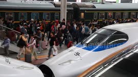 China: May Day Holiday Return Peak in Nanjing