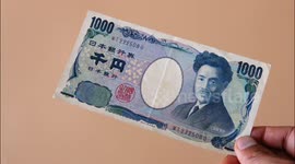 China: Yen and dollar in Yichang
