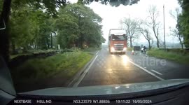 Lorry driver runs Road Closed Sign and forces cammer to stop!